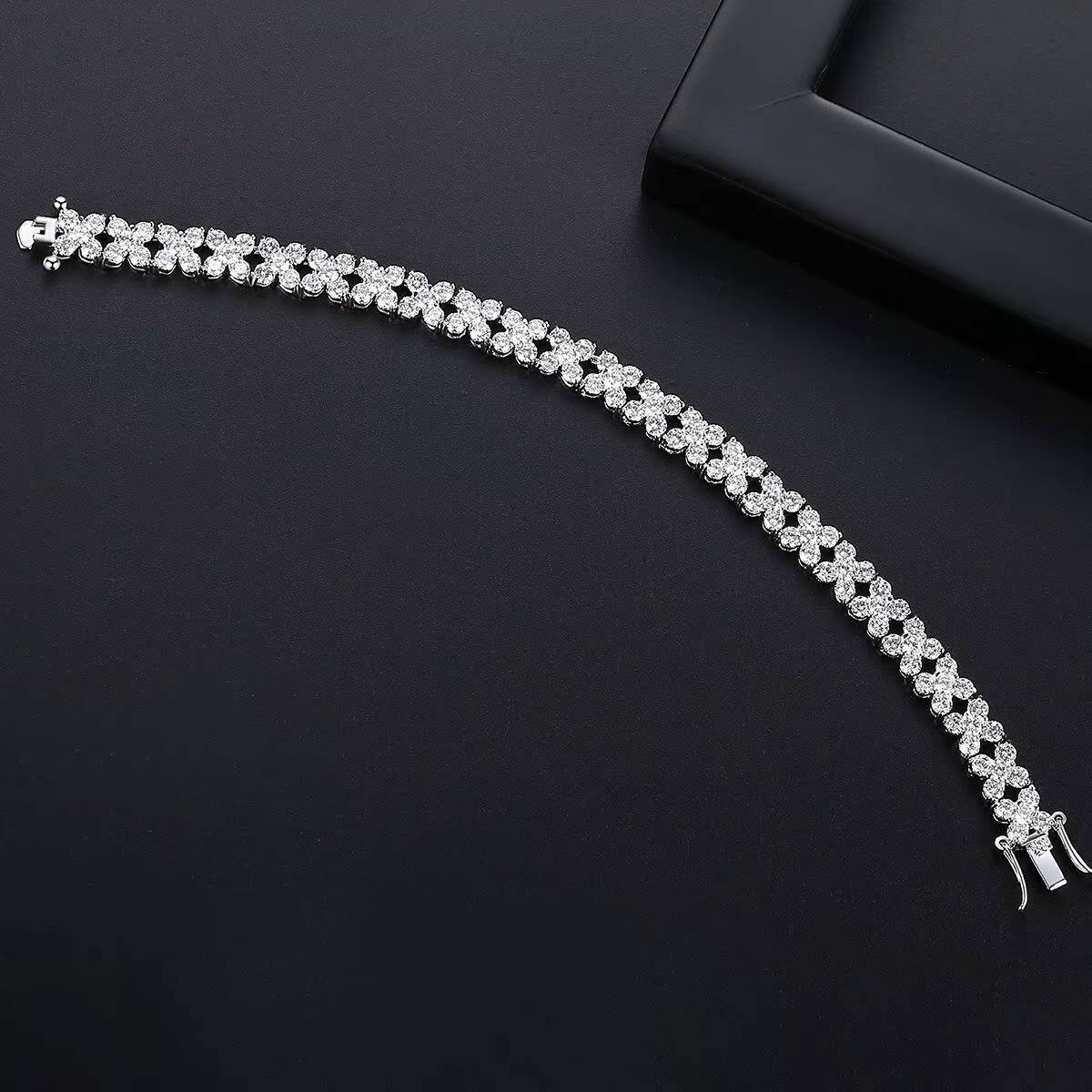 Moissanite Diamond Bracelet 925 Silver Tennis Bracelet Luxury Sparkling Chain Bracelet Elegant Jewelry Gift for Women Men