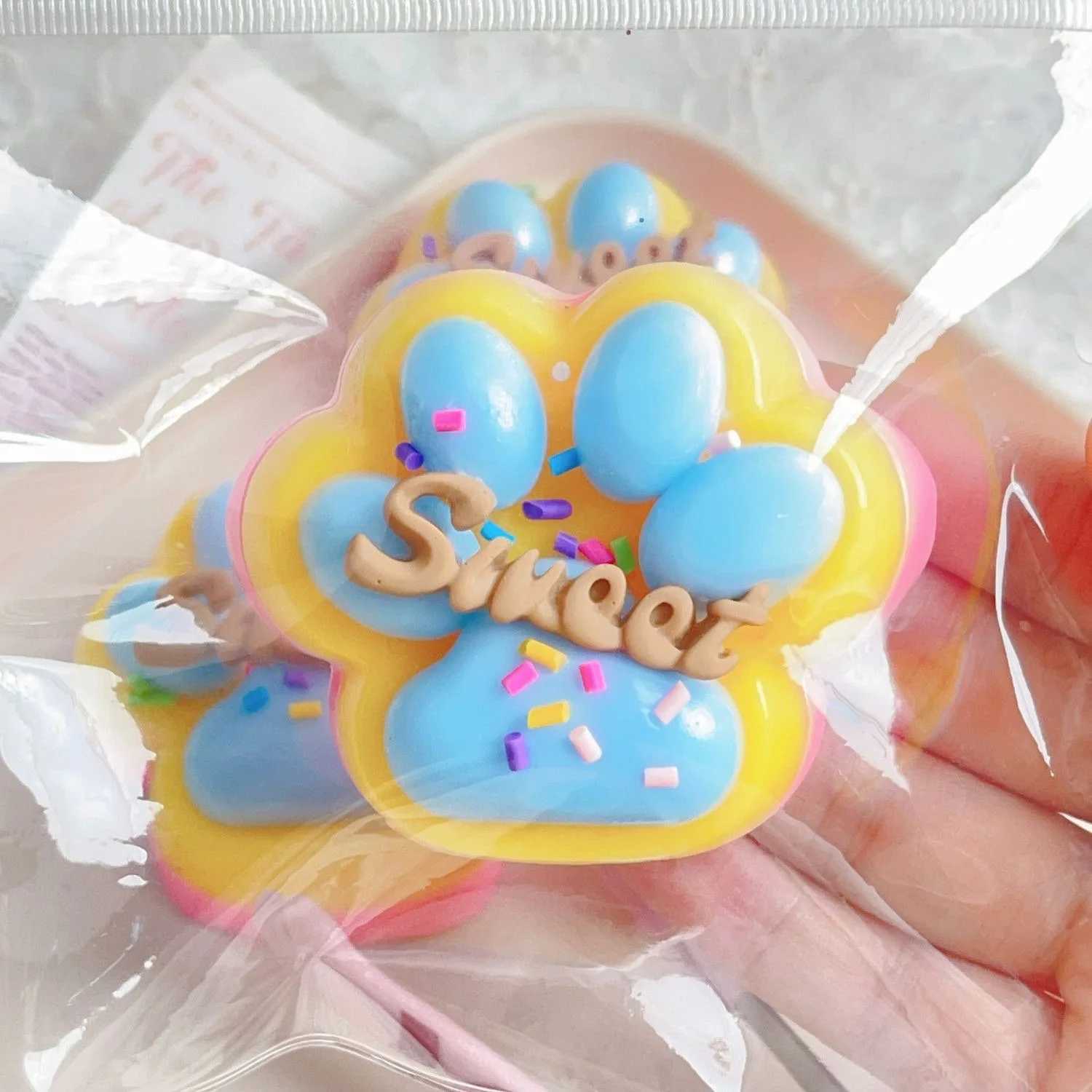 Squeeze Cat Paw Toys Cute Soft Relief Stress Relax Toys Sticky Decompressing Pinching Cat Paw Stress Relief Squishy Fidget Toy H260402