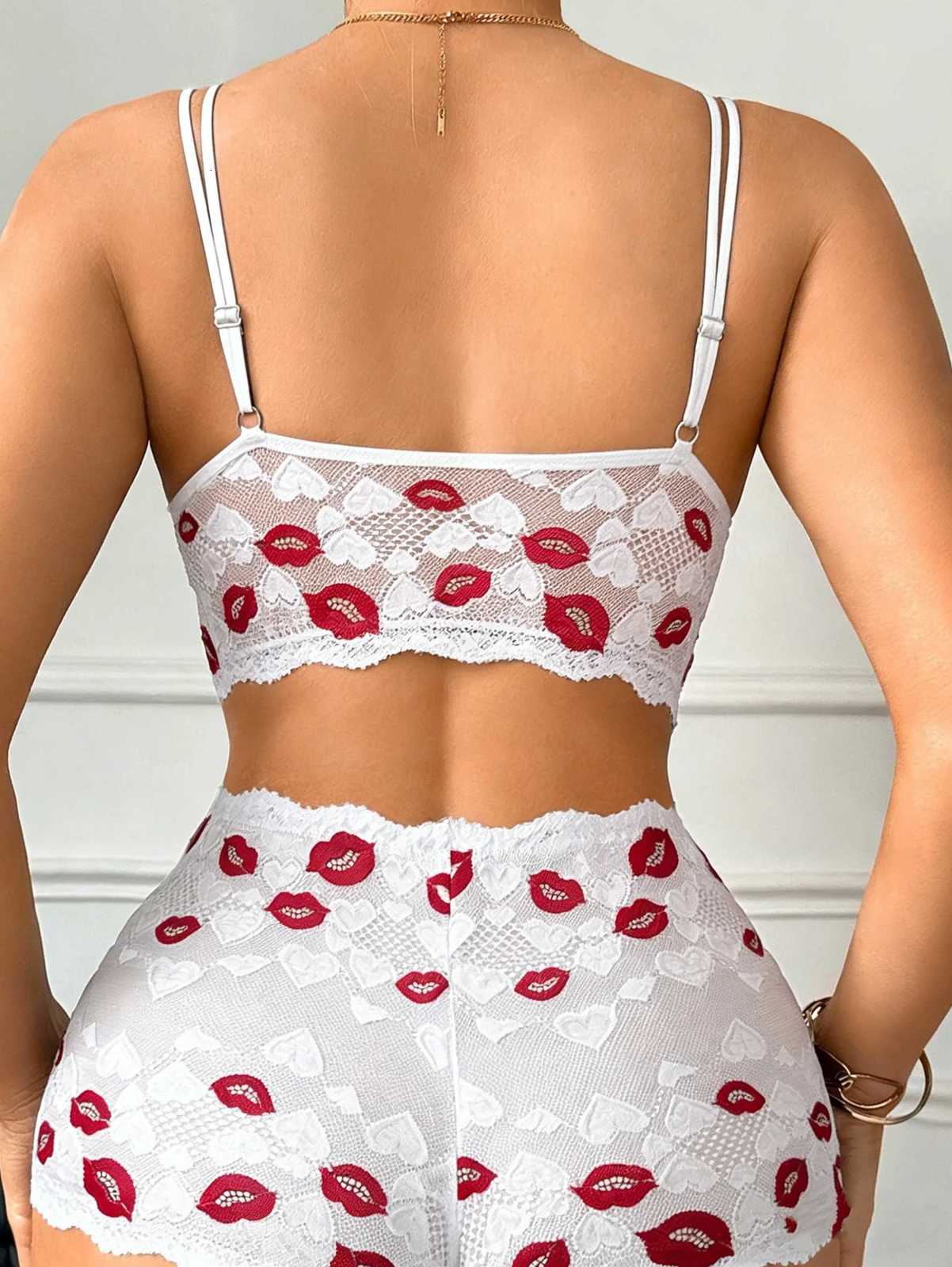 Lip Print Womens Underwear Set Hollow-Out Lace Unlined Bra Lingerie Set Thin Cup Wireless Bras and Sheer Panties Z260402