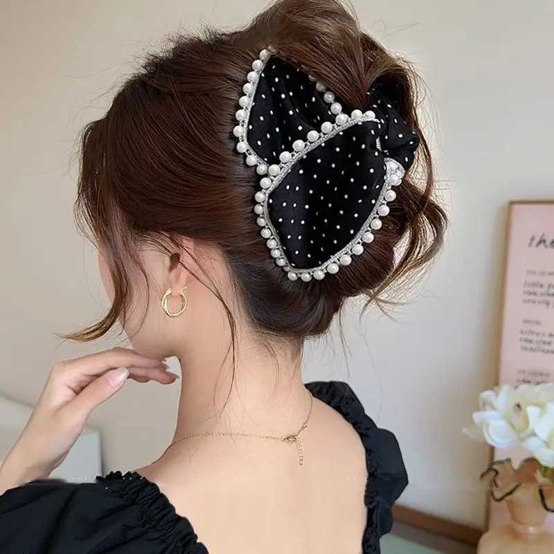 1 Pcs Ladies Hair Grabs Polka Dot Pearl Elegant Sweet Gentle Fashionable Hair Claws Simple Versatile Hair Accessories For Girl H260402