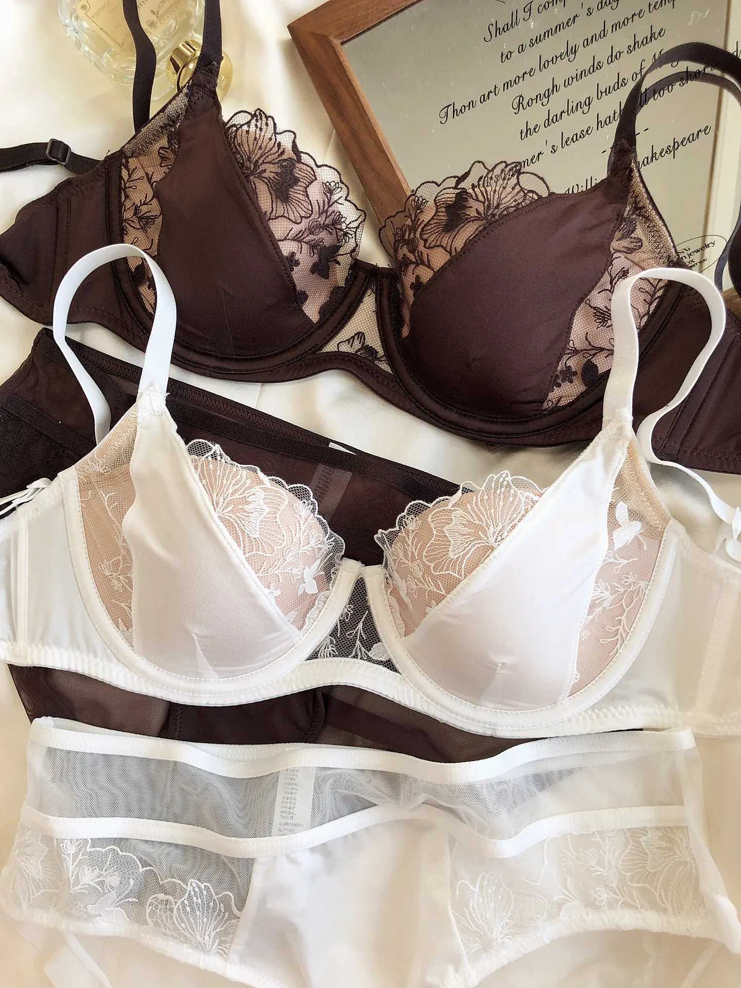 Lace Women Lingerie French Flowers Embroidery Bra Set Breathable Mesh Splicing Push Up Bras Hollow Thin Cup Underwear Sets Z260402