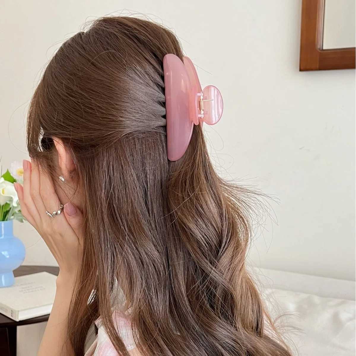 Simple Large Hair Claws Clips Women Sweet Jelly Crab Hair Clamps Barrettes Girls Ponytail Holder Big Shark Clip Hair Accessories H260402