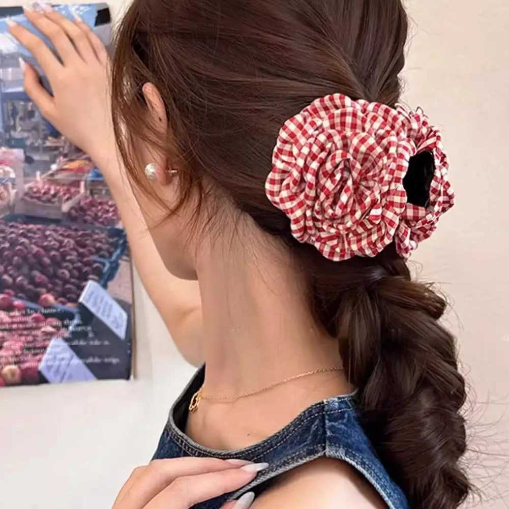 2025 New Grid Hair Claw Womens Gripper Korean Version Flower Hairpin Yellow Rose Exquisite Grab Clip Hair Accessory For Girls H260402