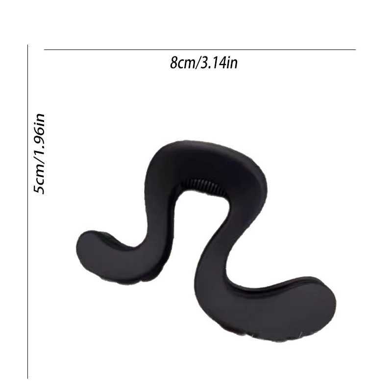 Korean-Style Matte Solid Color Simple Geometric Irregular Hair Clip Fashionable And Elegant Shark Clip For Hair Accessory H260402