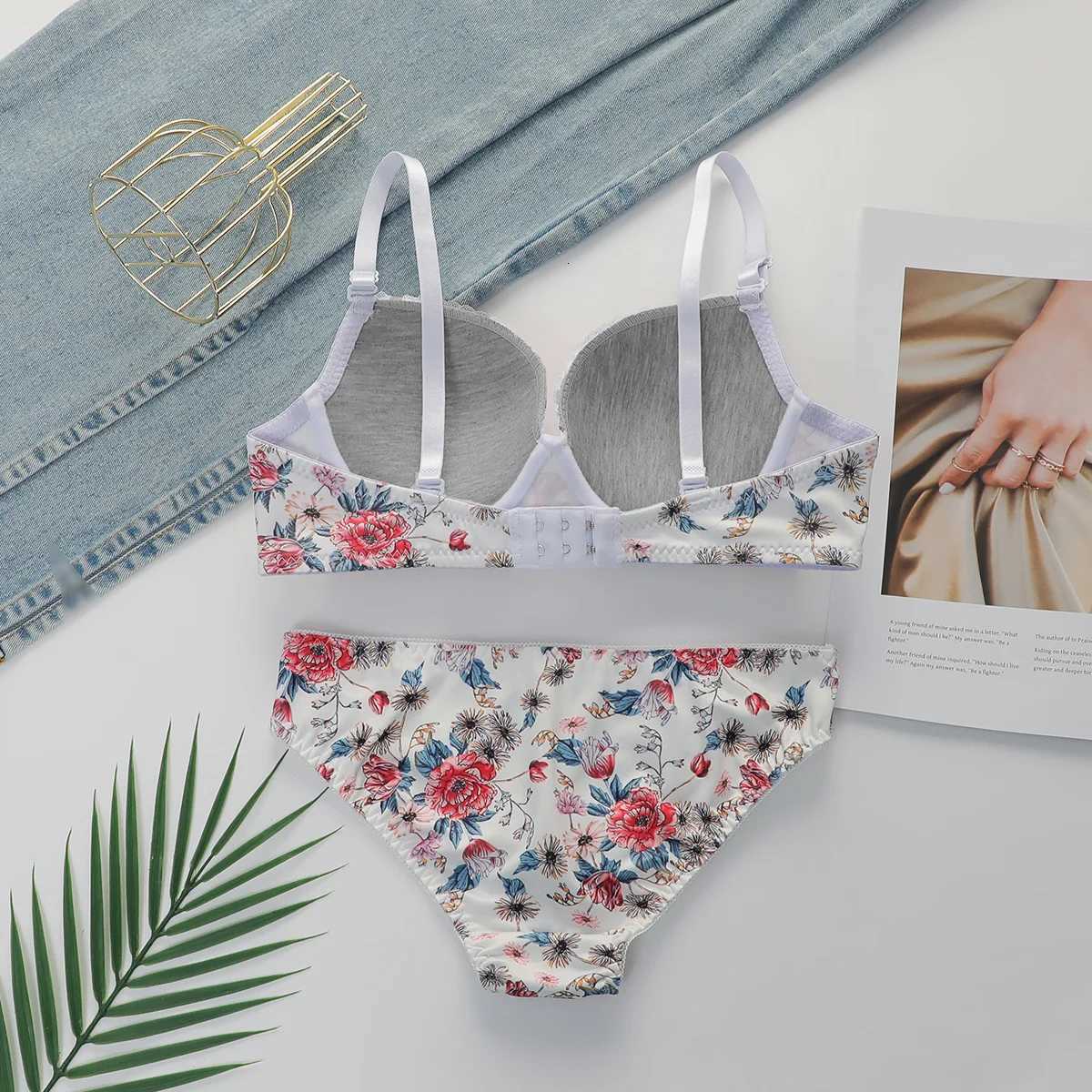 Women Floral Print Bra and Panty Set Push Up Underwire Lingerie Set Comfort Full Cup Bras and Brief for Everyday Z260402