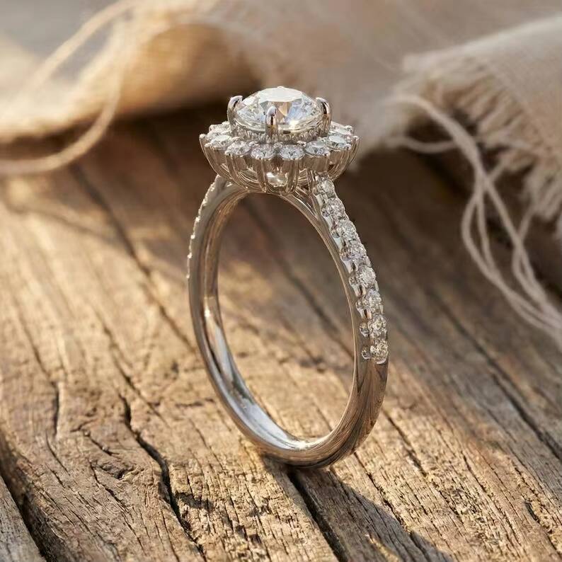 Moissanite Round Cut Diamond Sunflower Ring Vintage Floral Halo Unique Bridal Promise Jewelry For 925 Silver Fine Wedding Gift