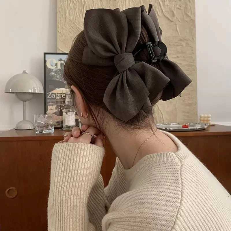 1pc Korean style Multi-layer cotton line large fabric claw clip for the back of the head autumn and winter elegant shark clip H260402