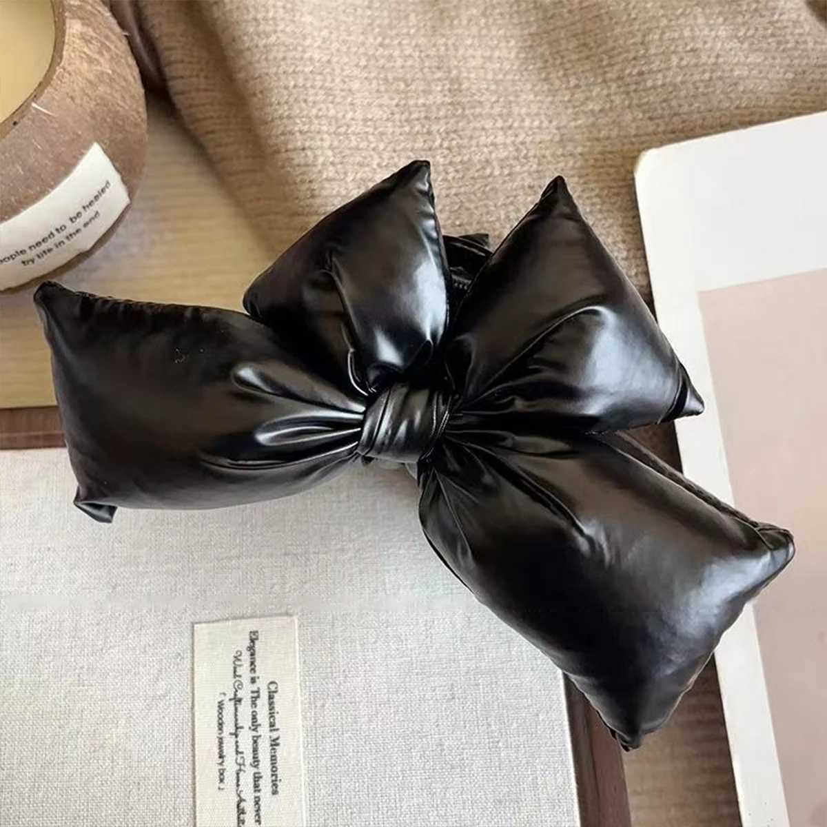 1pc/2pcs Black Leather Cotton Stuffing Bow Claw ClipLarge Jaw Clips for Thick HairNo-slip Fashion Winter Hair Accessory H260402