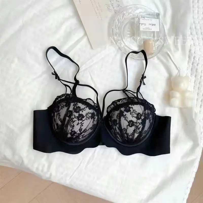 Japanese Pure Desire Wind Bra Set Small Breasts Gathered Underwear Without Steel Ring French Lace Bra Set Z260402