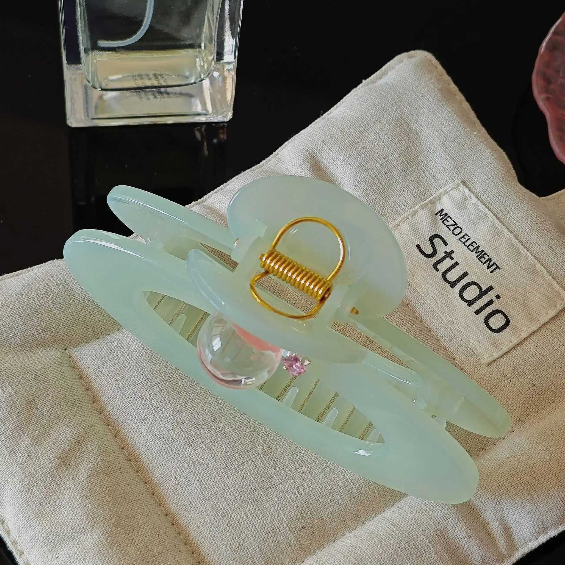 muweordy Mint green oval Hollow Out Hair Claw Clip with Pink Round Bead creative Planet Shape hair clips Sweet Hair Accessories H260402