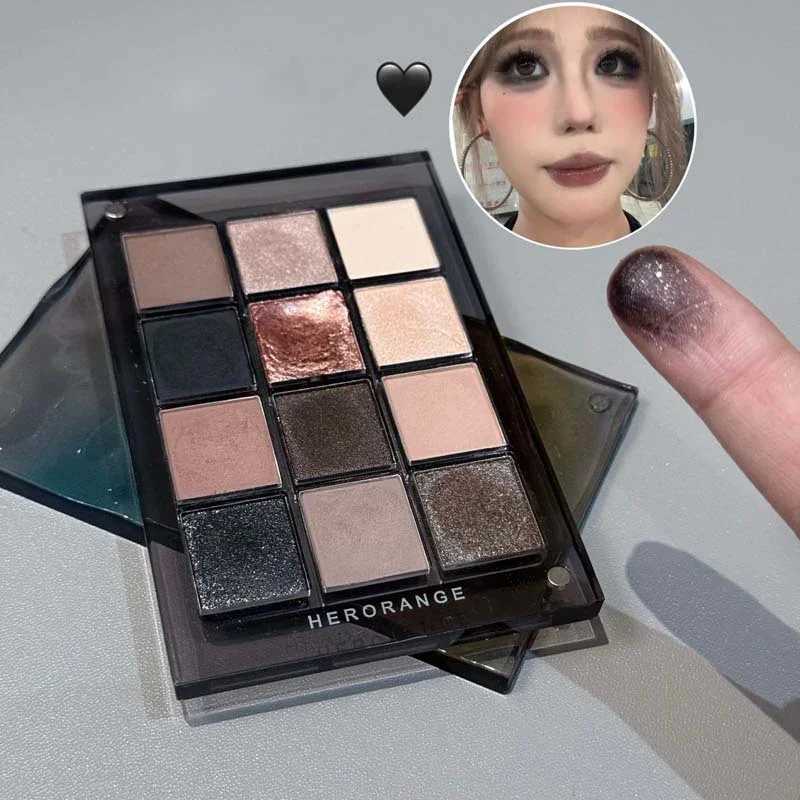 12 Colors Eye Shadow Plate Matte Pearl Eyeshadow Smoky Earth-color Tone Eyeshadow Highlighter Brightening Eyes Makeup Cosmetics H260402