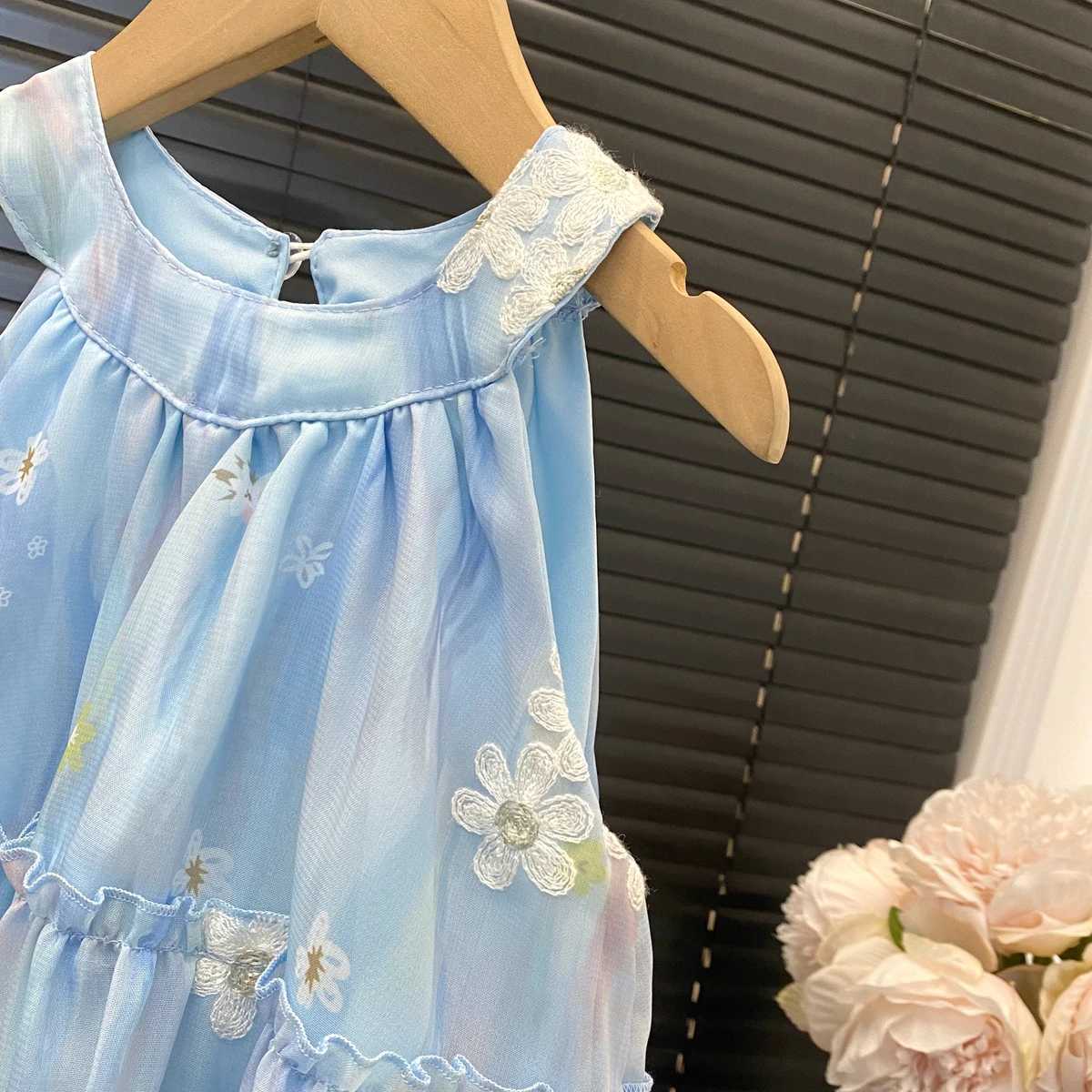 Summer Girls Dress Floral Embroidered Cake Dress With Halter Neck Fashion Princess Dress Children Clothing For 3-7Y H260402