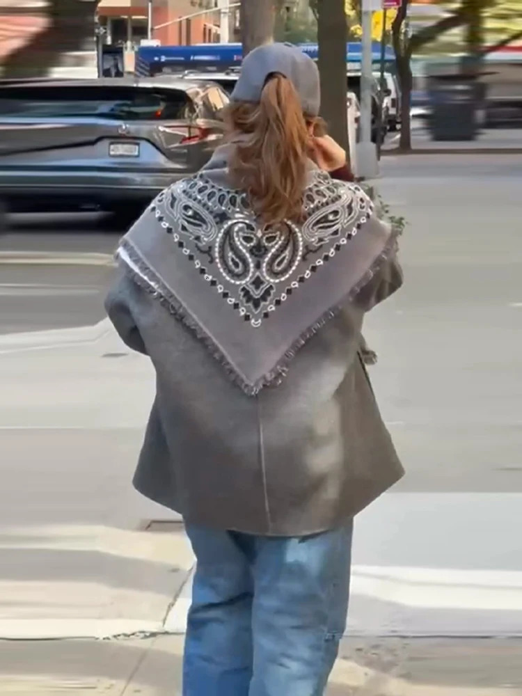 Elegant Womens Knit Printed Tassel Square Scarf Vintage Fashion Cozy Shawl 2026 Spring Lady Chic Casual Spring Warm Scarves 260324