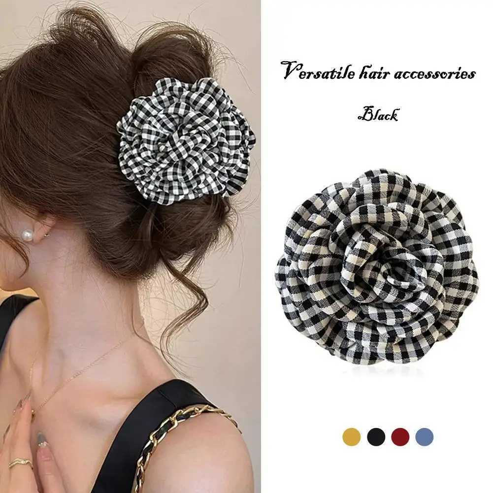 2025 New Grid Hair Claw Womens Gripper Korean Version Flower Hairpin Yellow Rose Exquisite Grab Clip Hair Accessory For Girls H260402