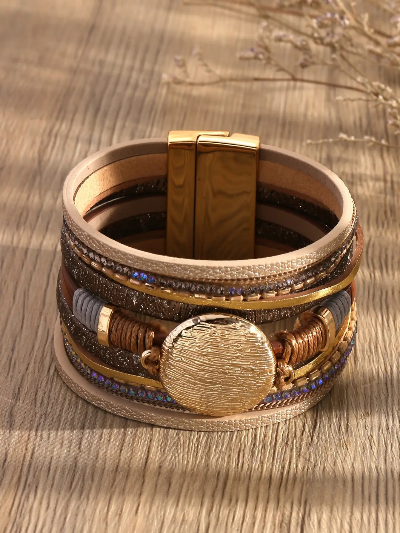 1 womens Euro-American magnetic buckle PU leather widened retro bracelet 260318BJ