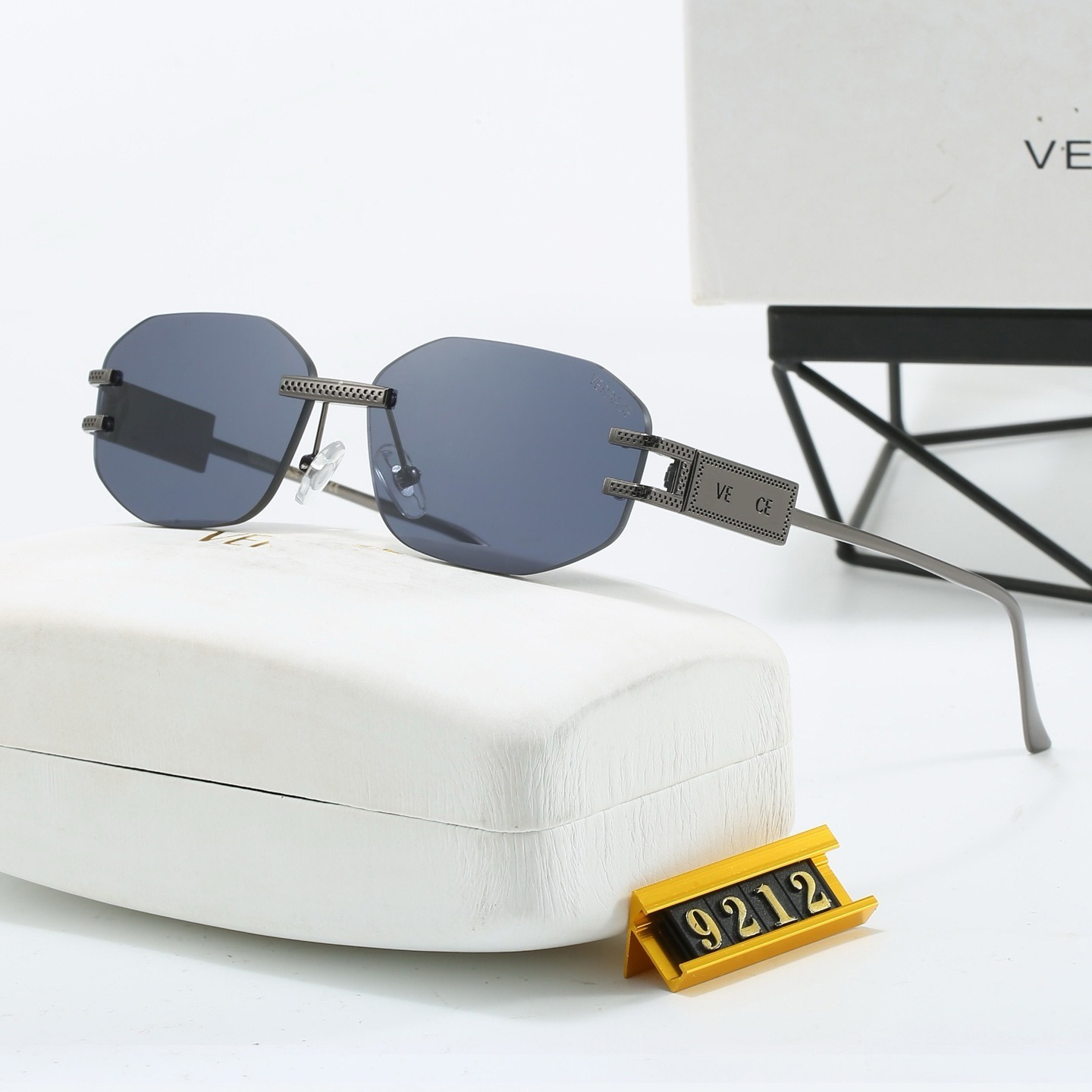 NEW sunglasses for women designer Metal Mirror Legs Green Lens Sunglasses Retro Small Round Frame Sexy Little Women Glasses With Box