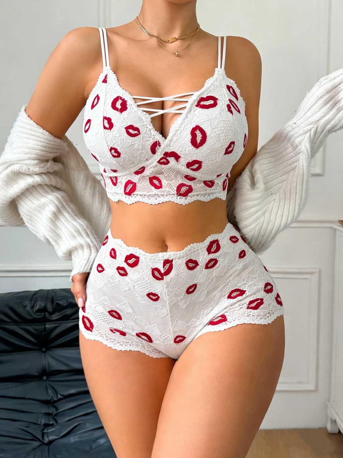 Lip Print Womens Underwear Set Hollow-Out Lace Unlined Bra Lingerie Set Thin Cup Wireless Bras and Sheer Panties Z260402