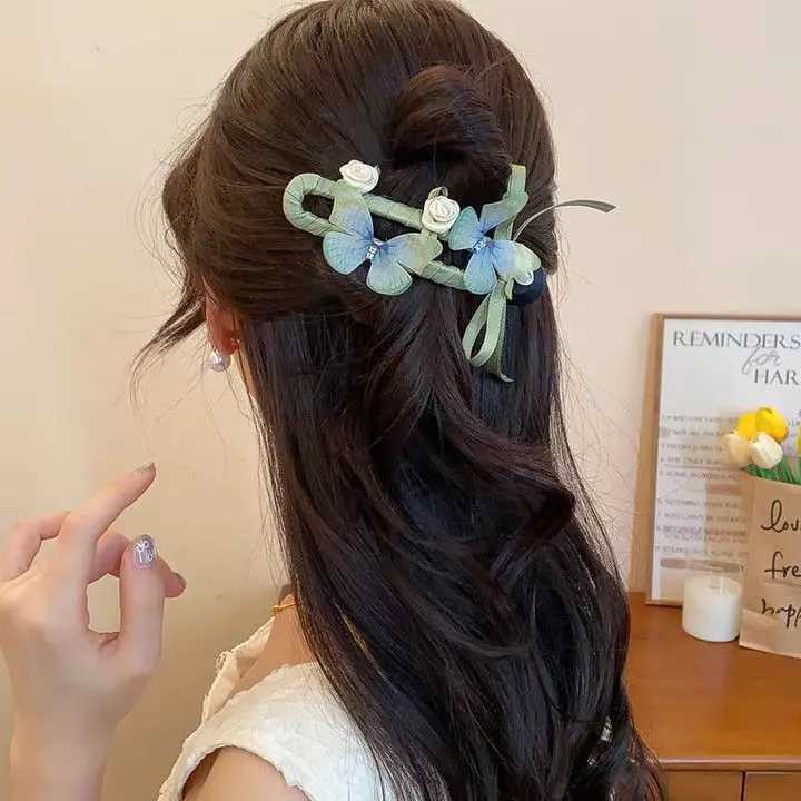 Trendy Half-Up Hair Clip That DoesnT Hurt the Head Cute Hair Accessory Yarn Hair Clip Cartoon Claw Clip Fabric Simple Hairpin for Women H260402
