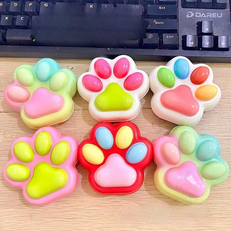 1Pcs Soft Slow Rebound Sticky Stress Relief Relax Toys Squeeze Cat Paw Toys Decompressing Pinching Cat Paw PU Toy H260402