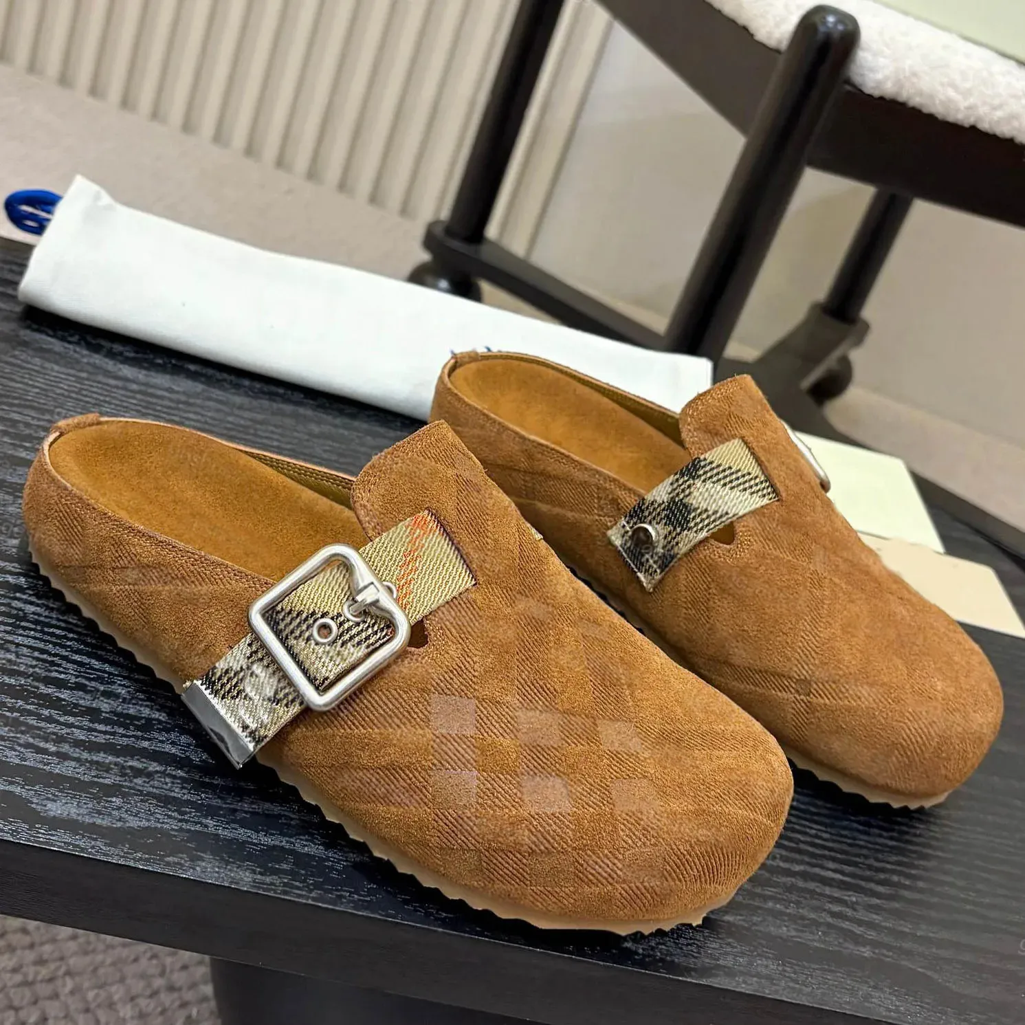 Designer Slippers Sandal Slides Check Suede Urchin Clogs Slippers Designer Fashion High-Quality Men Women Suede Half Sandals Size 351234