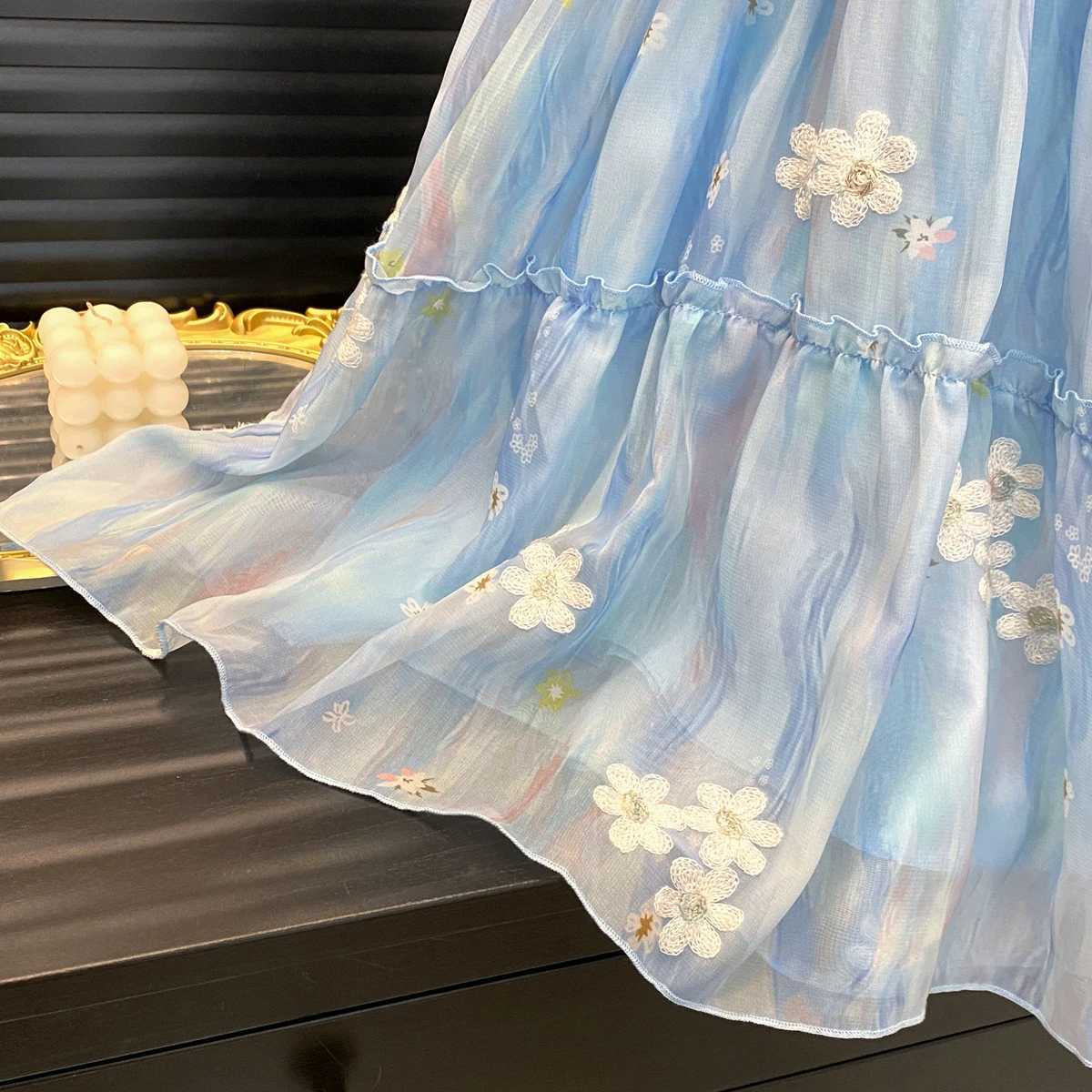 Summer Girls Dress Floral Embroidered Cake Dress With Halter Neck Fashion Princess Dress Children Clothing For 3-7Y H260402