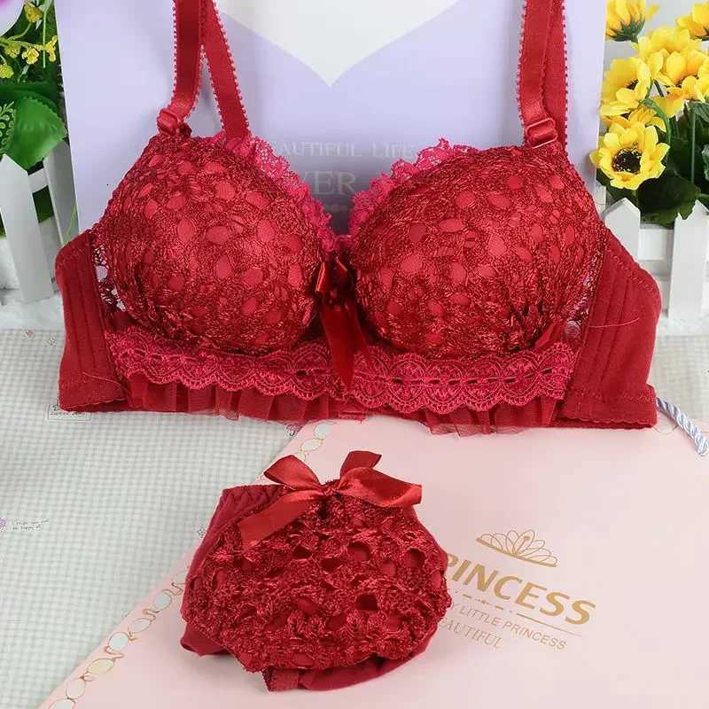 Women Wireless Bra Set Low Waist Panties Nonwire Bralette Lingerie Set Soft Brassiere Female Fashion Underwear Big Size Set Z260402