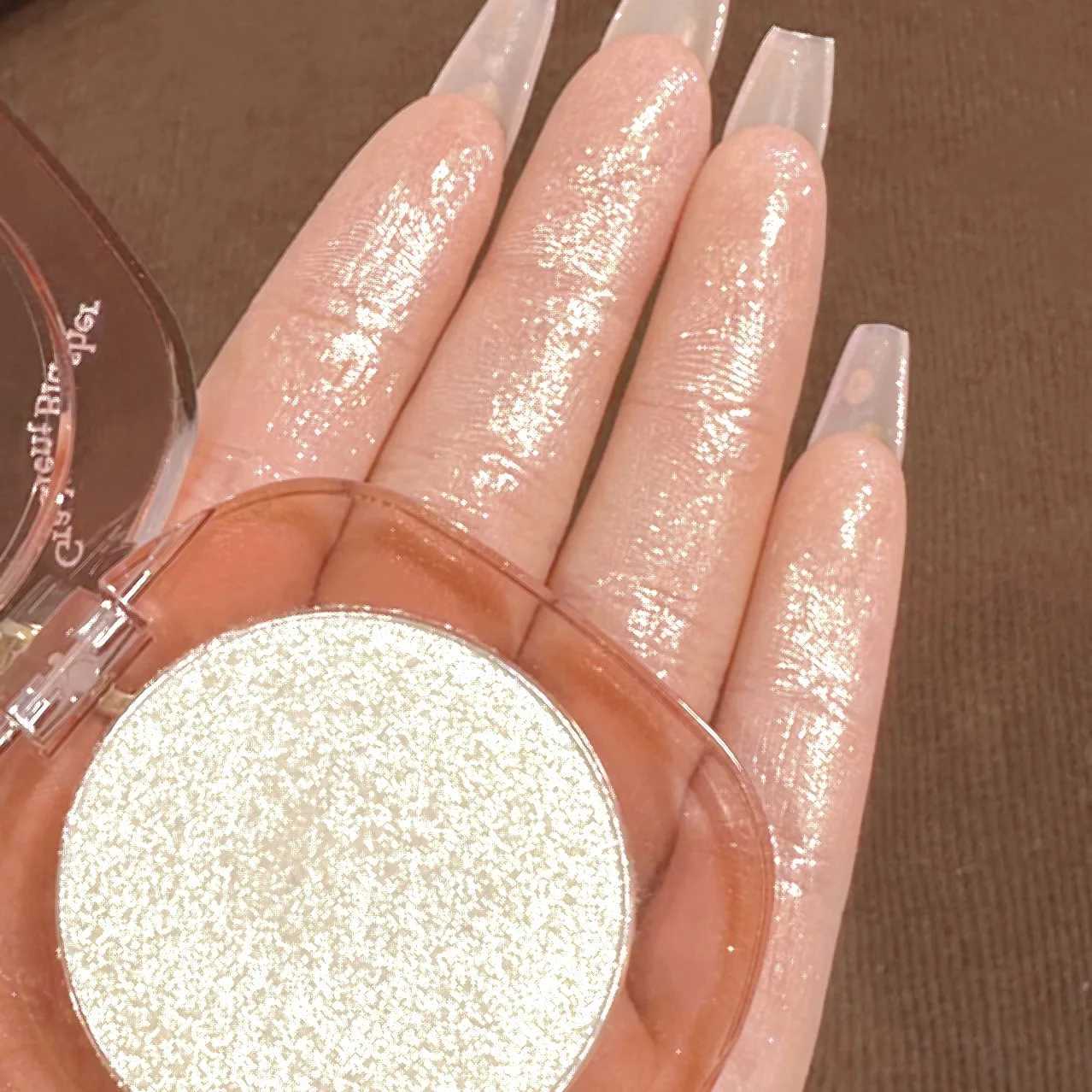 Vientiane Highlighter Powder Palette with Fine Shimmer and Diamond-like Highlights and Contour PowderCreamy Mousse Texture H260402