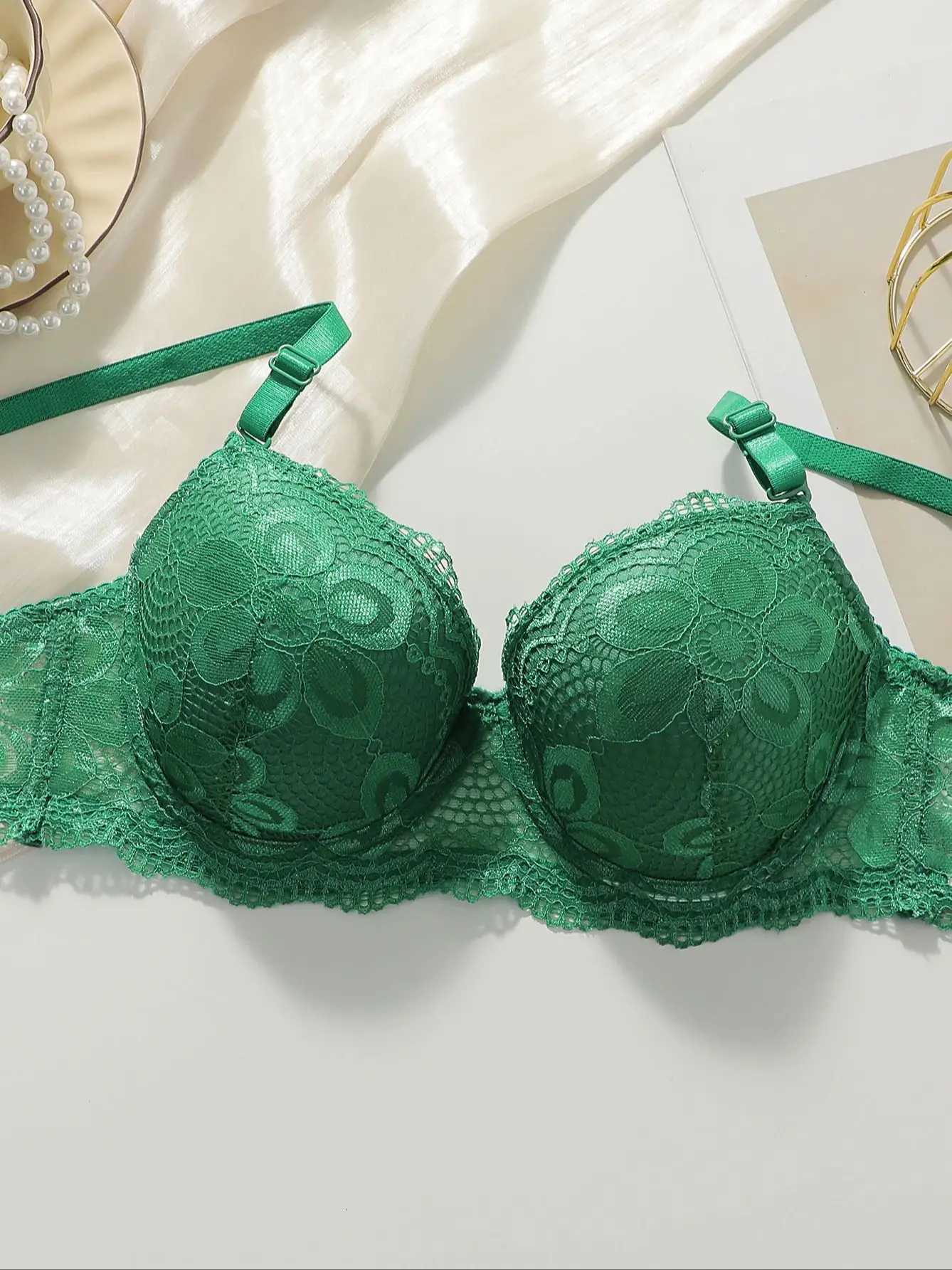 Elegant Green Lace Bra and Panty Set with Underwire Padded Cups Push Up Demi Bras Matching Brief for Women Lingerie Set S-XL Z260402