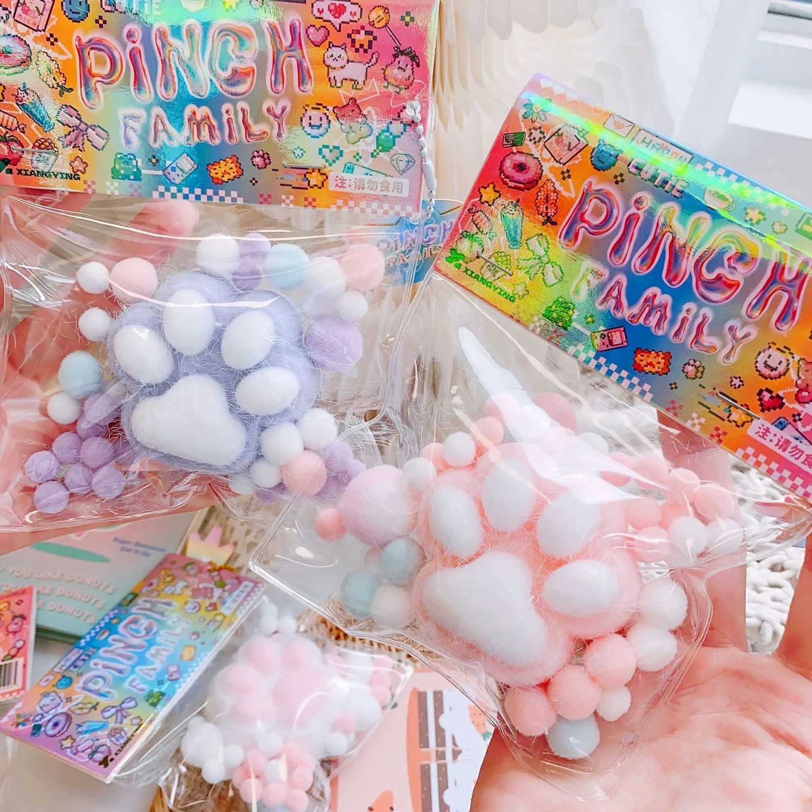 Cat Toys Pinch Family Cute Pvc Sensory Toys Stress Relieving Opp Packaging Gifts Toys Novelty Things Wooden Desk Top Games H260402