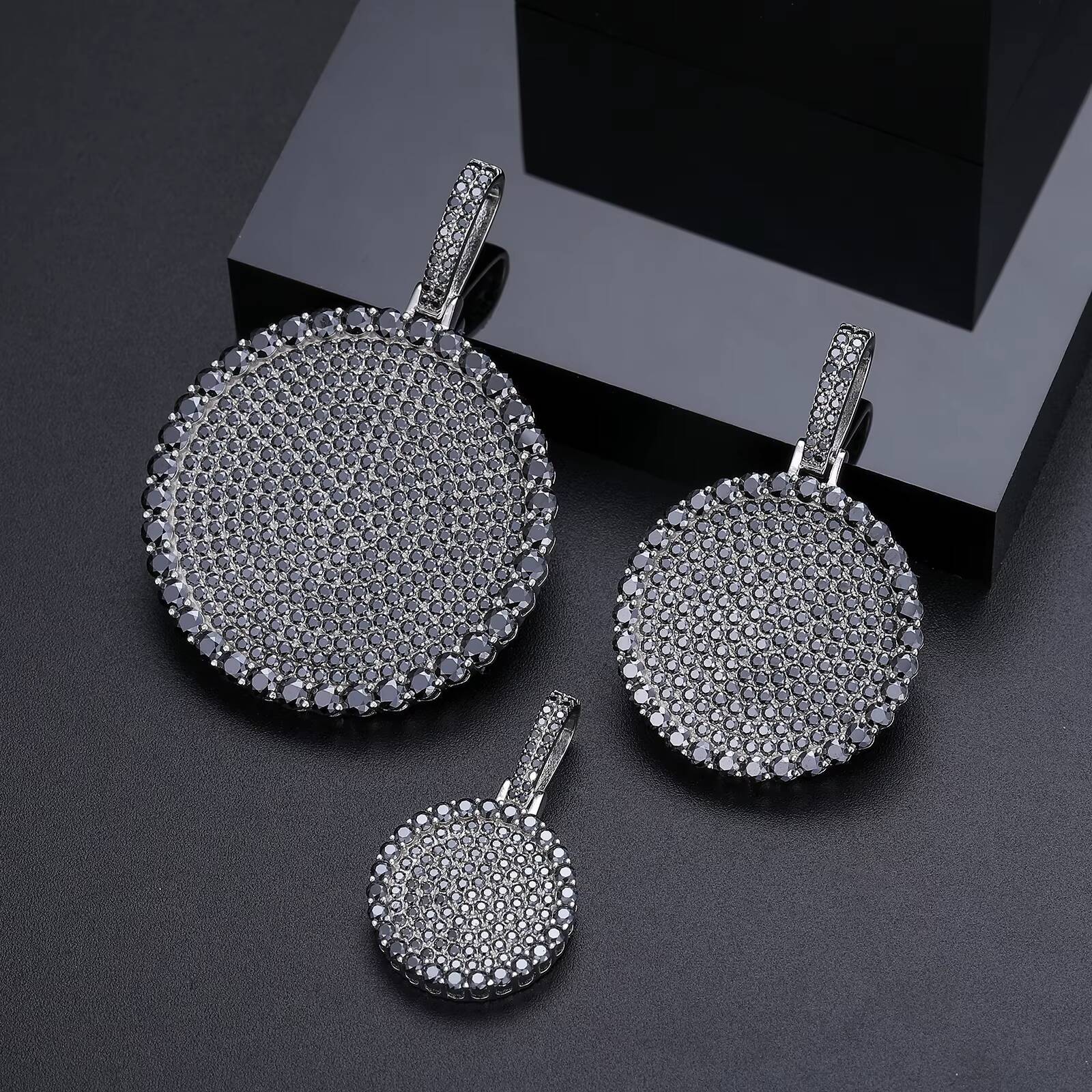 Sparkling Hip Hop Jewelry 20/30/40mm Tag Iced Out Pendant Sterling Silver 925 VVS Moissanite Disc Coin Pendant With Necklace