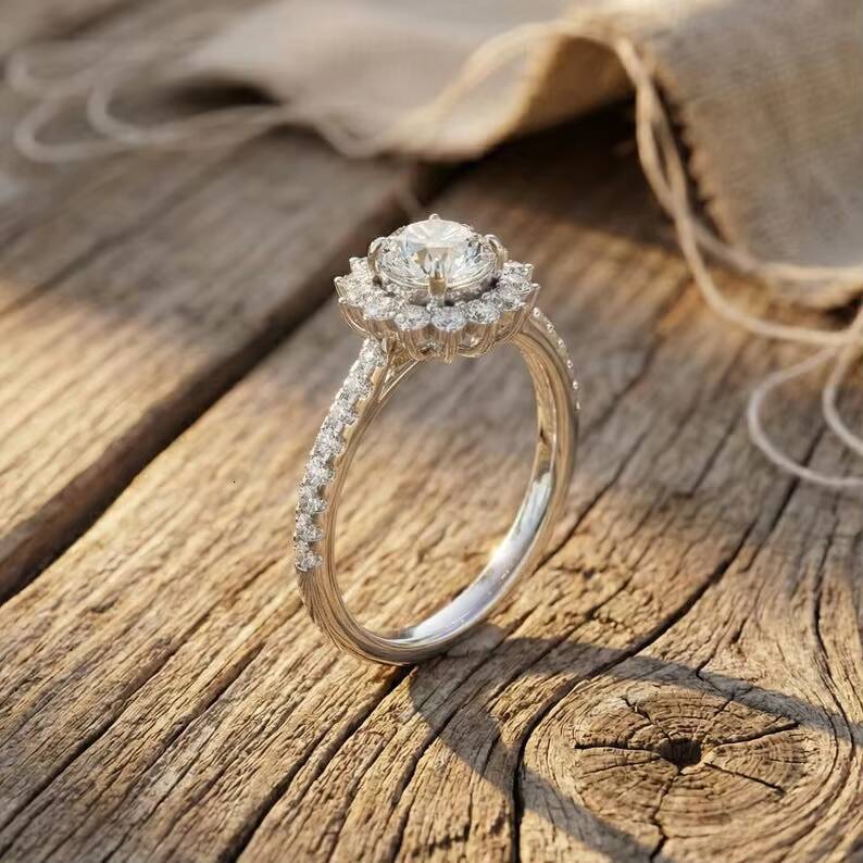 Moissanite Round Cut Diamond Sunflower Ring Vintage Floral Halo Unique Bridal Promise Jewelry For 925 Silver Fine Wedding Gift