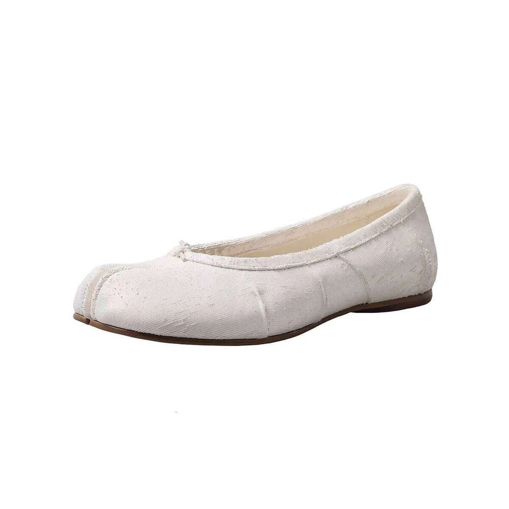 Arden Furtado Spring White cowhide Split toe Flat Shoes Round Toe Pull-on Small leather Commuter shoes Single shoe