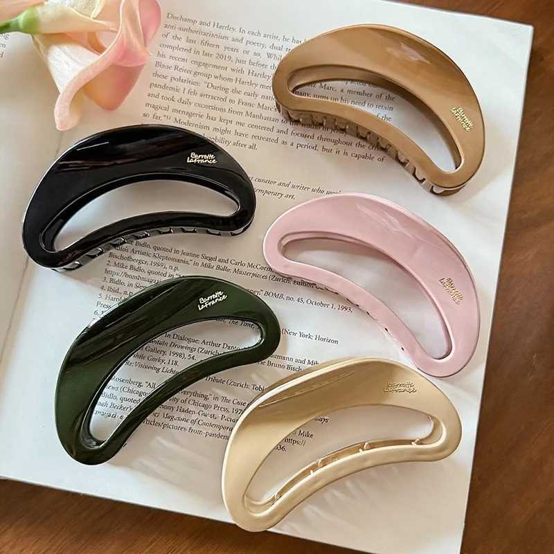 Korean New Semi-Circle Solid Color Large Hair Clip High-Quality Vintage Versatile Shark Clip Hair Accessory H260402