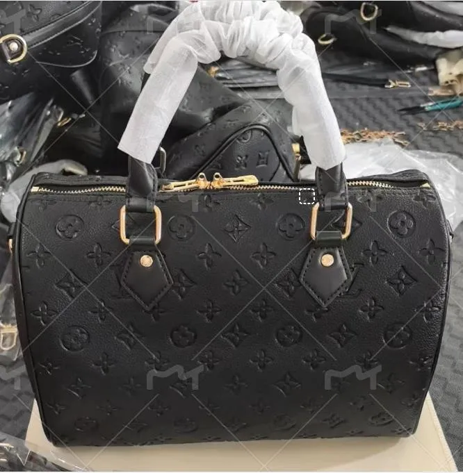 2026 Designers Women Shoulder Bags Messenger Travel bag Classic Style Fashion Flowers Lady Totes Luxury handbags 25cm 30cm Purse Crossbody Bag