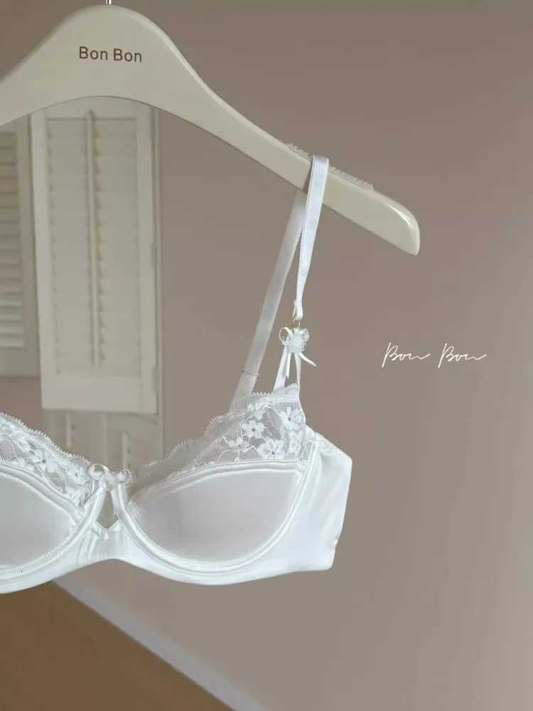 YUQI Early Spring Teen Girls Pure Desire Lingerie Set U-Back Soft Support Satin Stitch Lace Comfort Underwear Anti-Sag for Youth Z260402