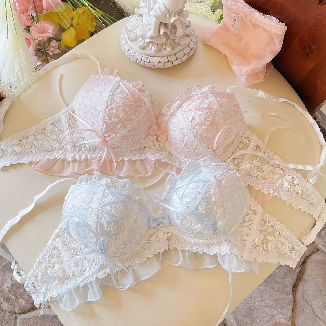 Japanese Style Lolita Princess Wind material cotton Lace Design for Girls Push-up Bra Women Underwear Push Up Bra Suit Z260402