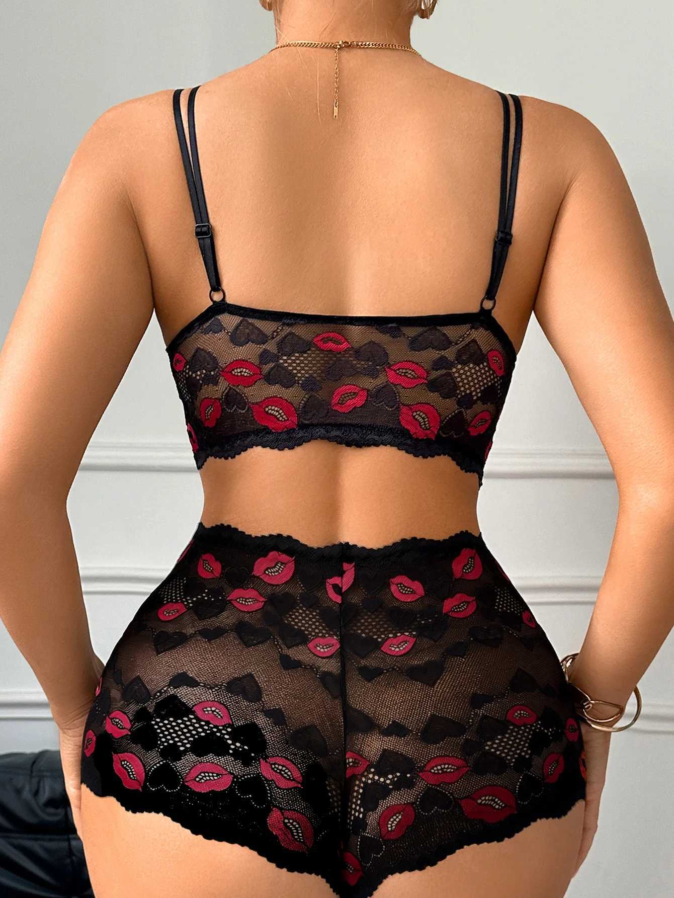 Lip Print Womens Underwear Set Hollow-Out Lace Unlined Bra Lingerie Set Thin Cup Wireless Bras and Sheer Panties Z260402