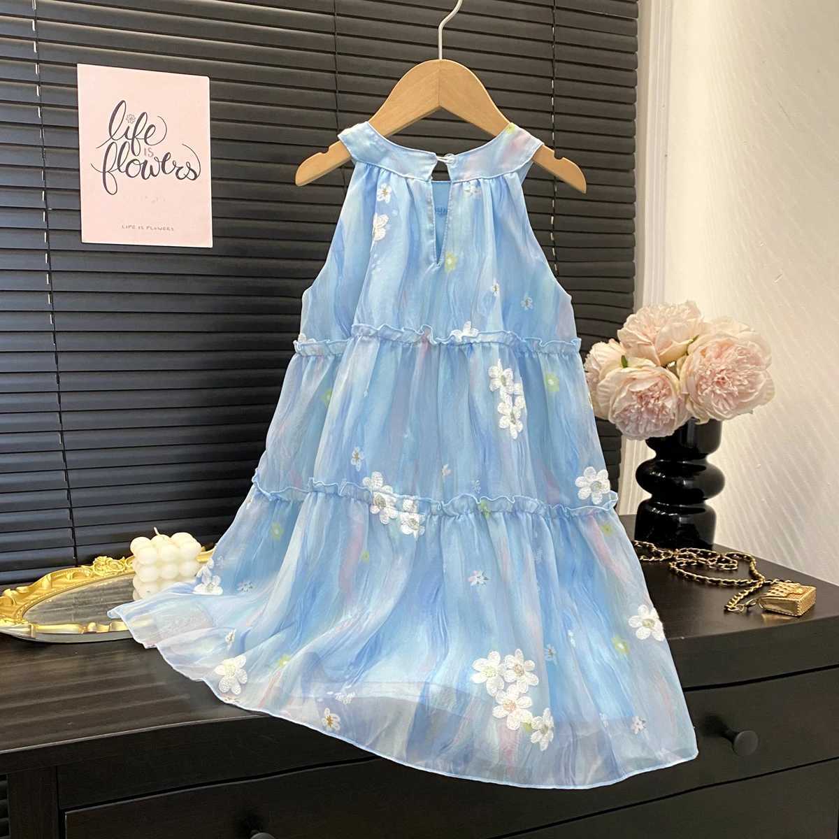 Summer Girls Dress Floral Embroidered Cake Dress With Halter Neck Fashion Princess Dress Children Clothing For 3-7Y H260402
