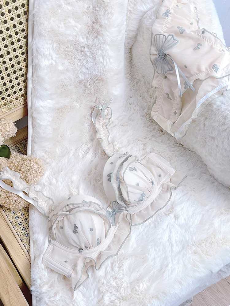 Japanese MOMOKO Butterfly Lingerie Set Wireless Bralette Sweet Pure Style Push Up Gathering Support for Small Chest No Underwire Z260402