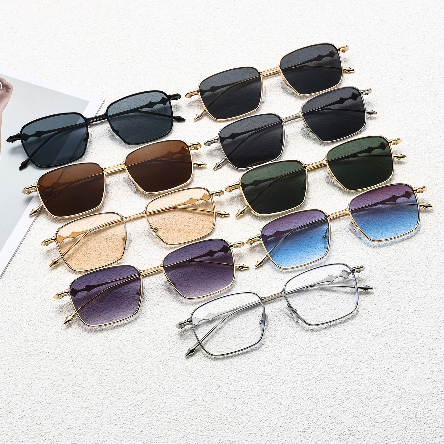 2026 New Model Designer Luxury Glasses Feature A Unique Rectangular Metal Frame Design With Lightweight Square Lenses For Sun Protection