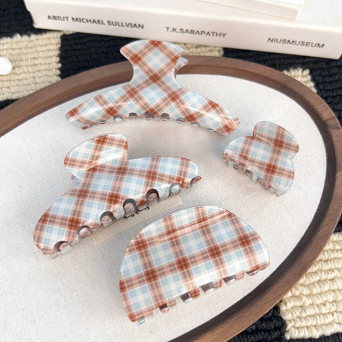 New Brown and Blue Plaid Claw Clip Retro High Ponytail Shark Clip Hair Clip Simple Back Updo Hairstyle H260402
