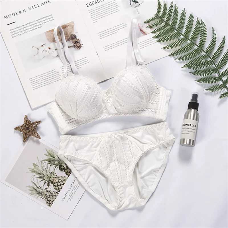 Wireless Bra Set Japanese Fashion Underwear Lace Push Up Bra Sets Pure Desire Soft Brassiere Cute Sweet Girls Lingerie Sets Z260402