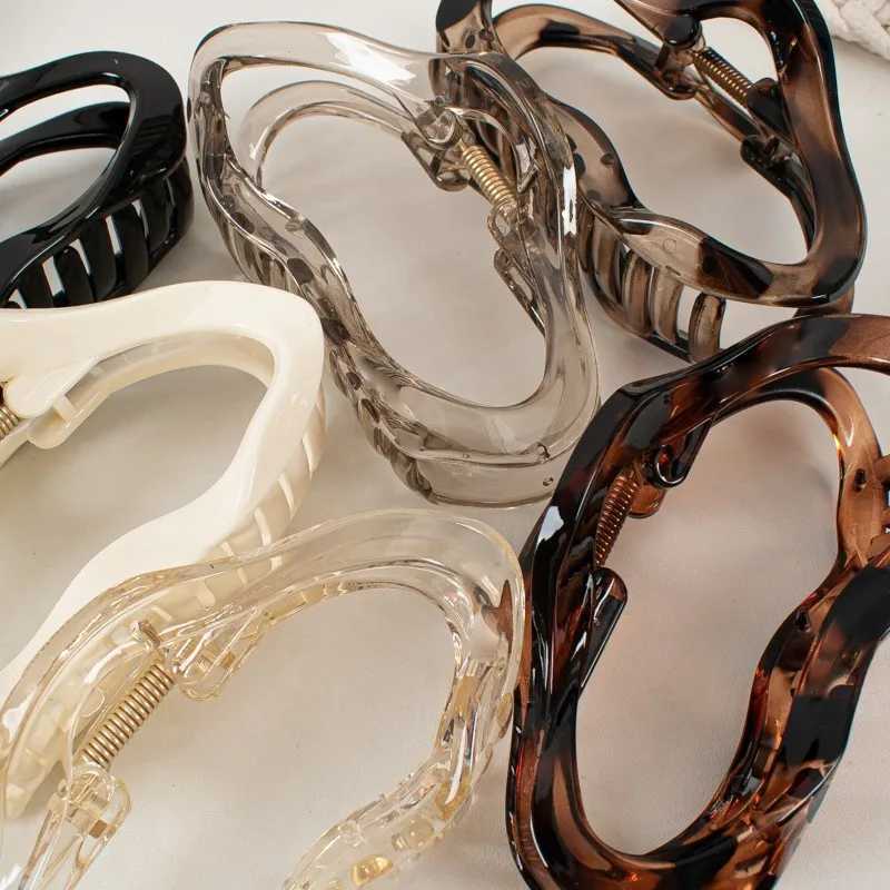 Irregular Hollow Out Hair Claws Clips Women Girls Tortoiseshell Large Crab Hair Clamps Barrettes Clips Hair Accessories Fashion H260402