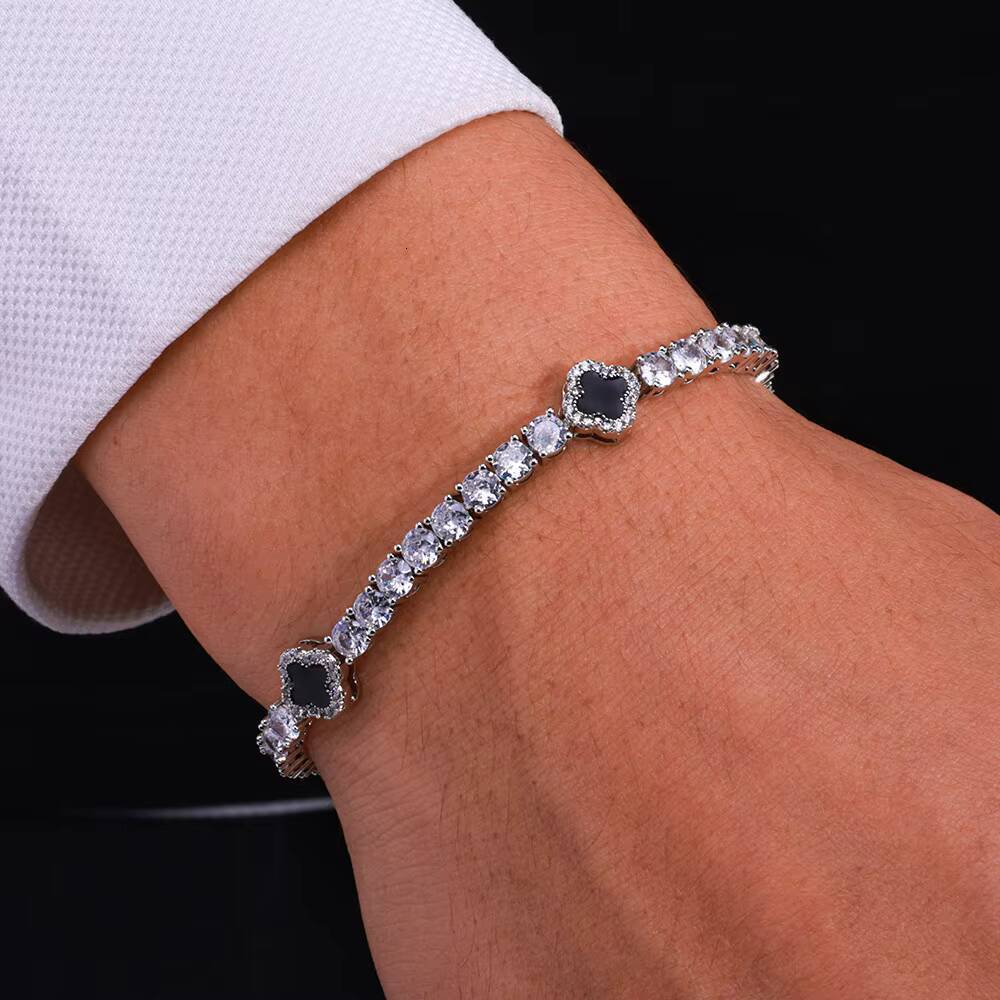 Elegant Womens Moissanite Tennis Chain Bracelet Exquisite Four-Leaf Clover Flower Design Luxury Fashion Jewelry Gift