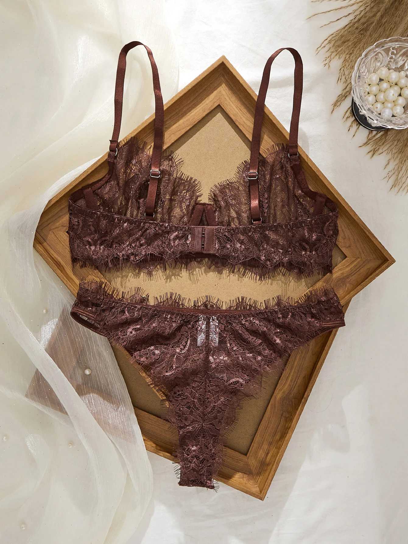 Ladies Basic Style Thin Lace Bra And Panty Set Seamless Single Layer Eyelet Underwear Comfortable Intimate Apparel Z260402