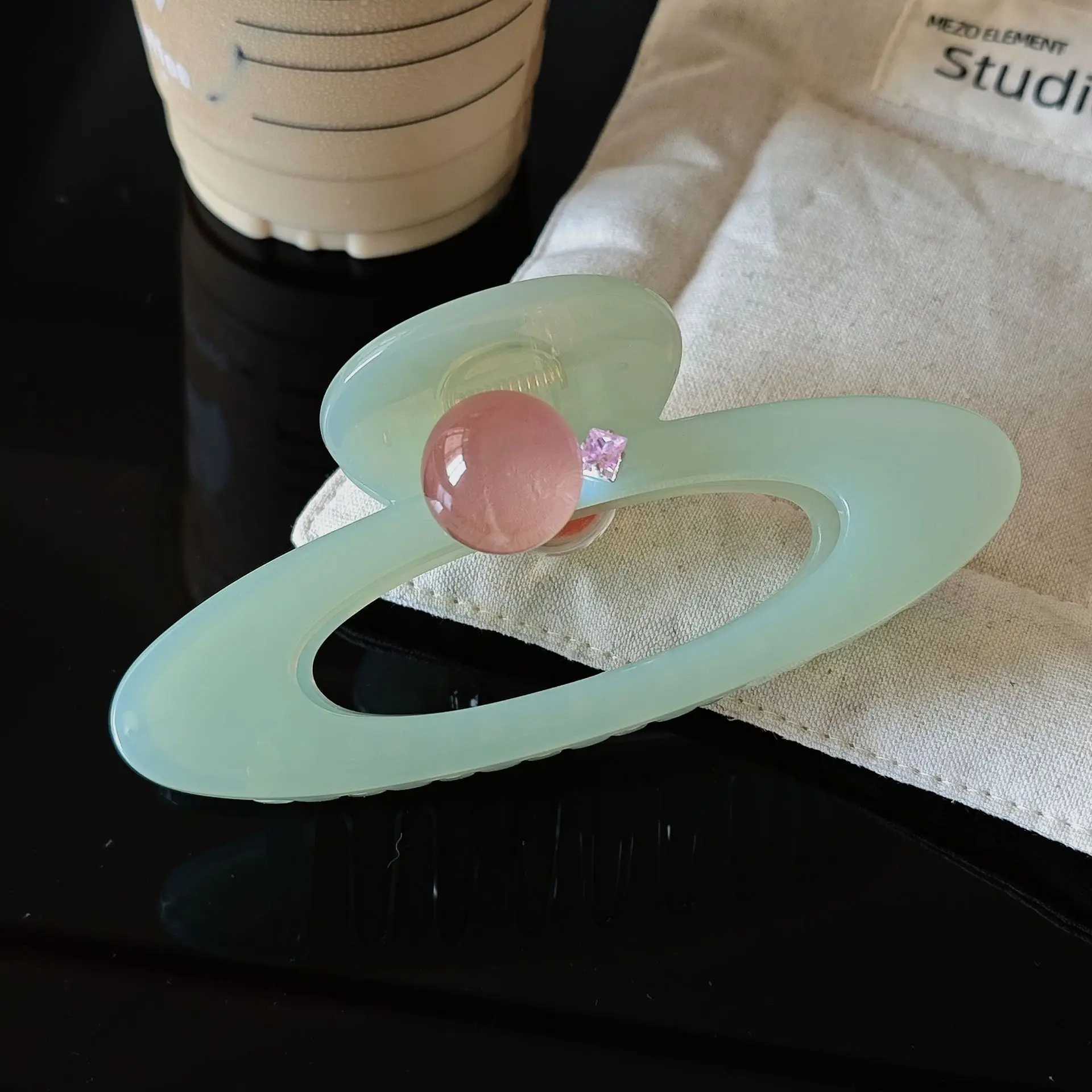 muweordy Mint green oval Hollow Out Hair Claw Clip with Pink Round Bead creative Planet Shape hair clips Sweet Hair Accessories H260402