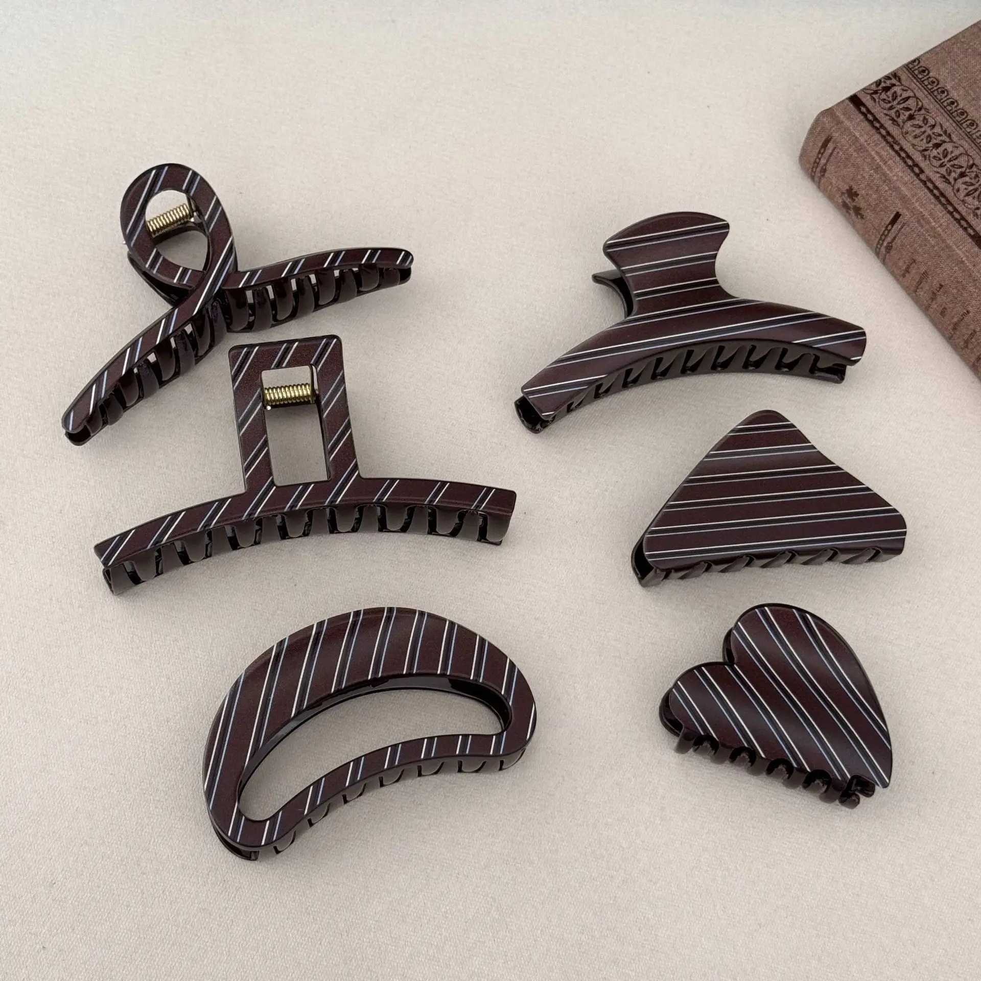 NEW Maillard Style Coffee Striped Hair Claw Classic Retro Claw Clips Autumn Winter Hair Clips Hair Accessories for Women Girls H260402