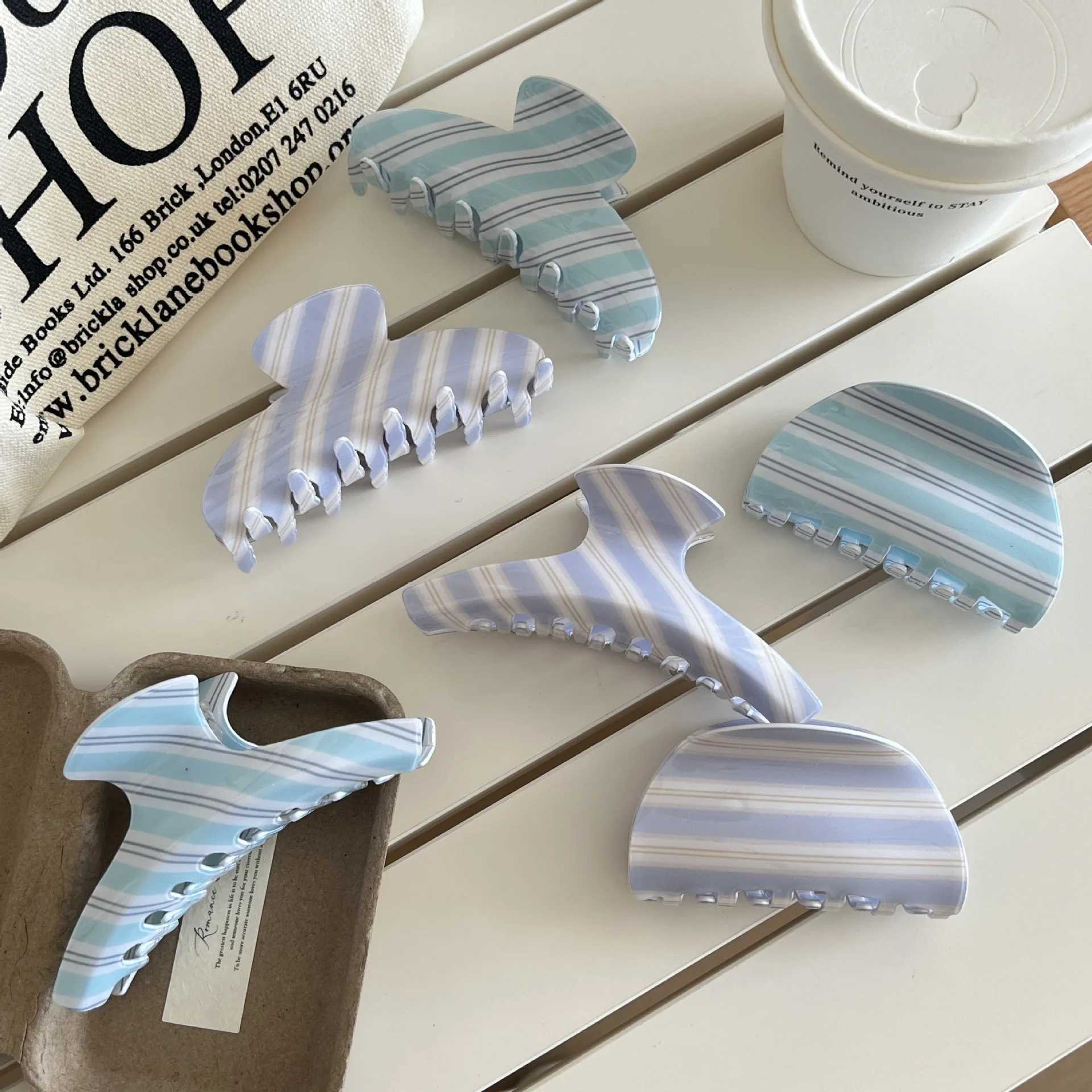 2025 NEW Blue Stripe Series Acetate Hair Claw Korean Style Claw Clips Summer Crab Hair Clips for Women Girls Hair Accessories H260402