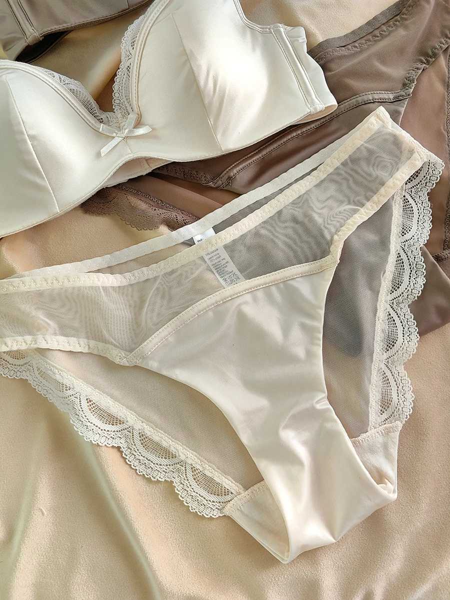 French Thin Cup Lingerie Set Lace Bras High Quality Women Underwear Wireless Push Up Brassiere Breathable Bras Panties Set Z260402