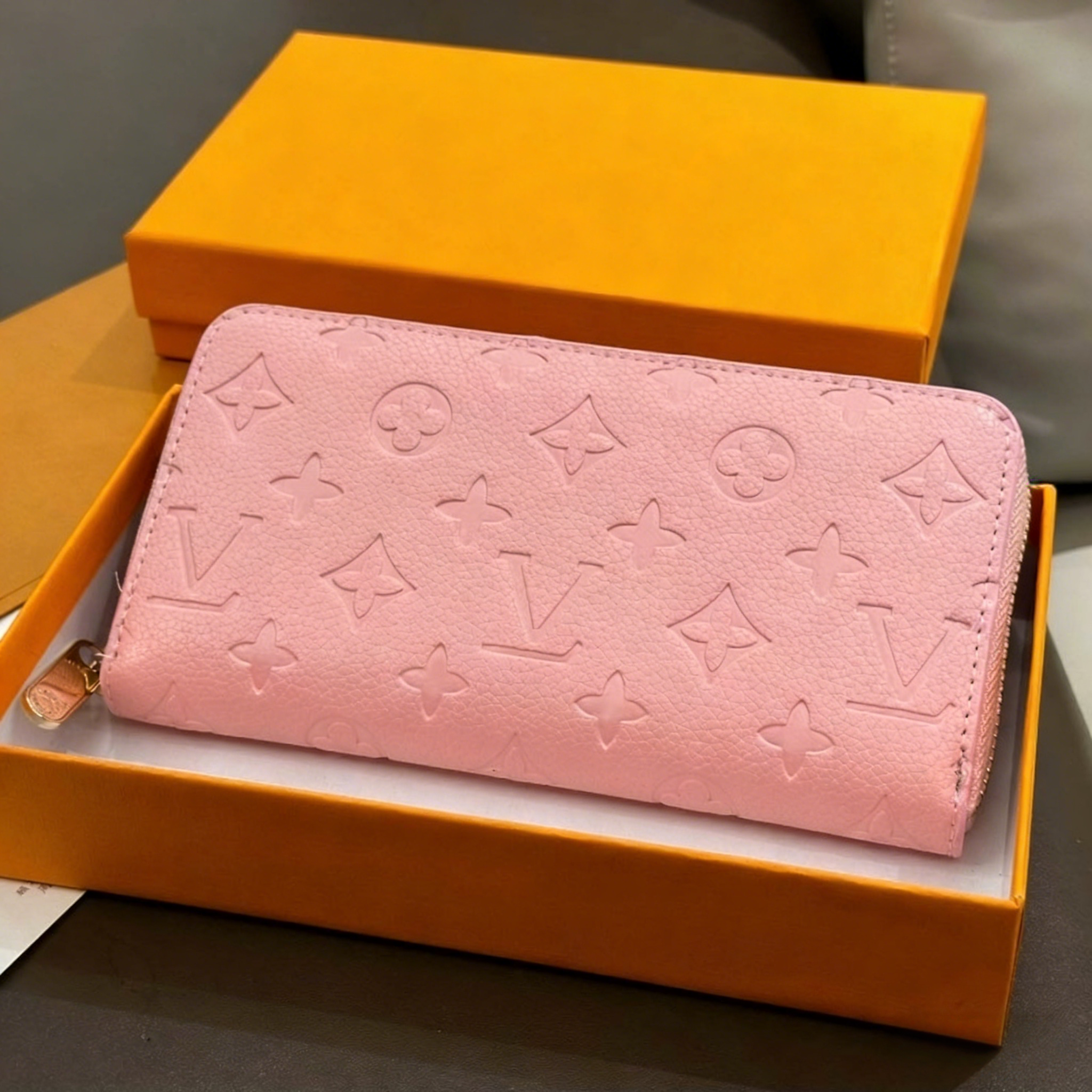 8A 2026 New 60017 Luxury Fashion women clutch long wallet Embossing single zipper designer Men wallets classical coin purse card holder purses